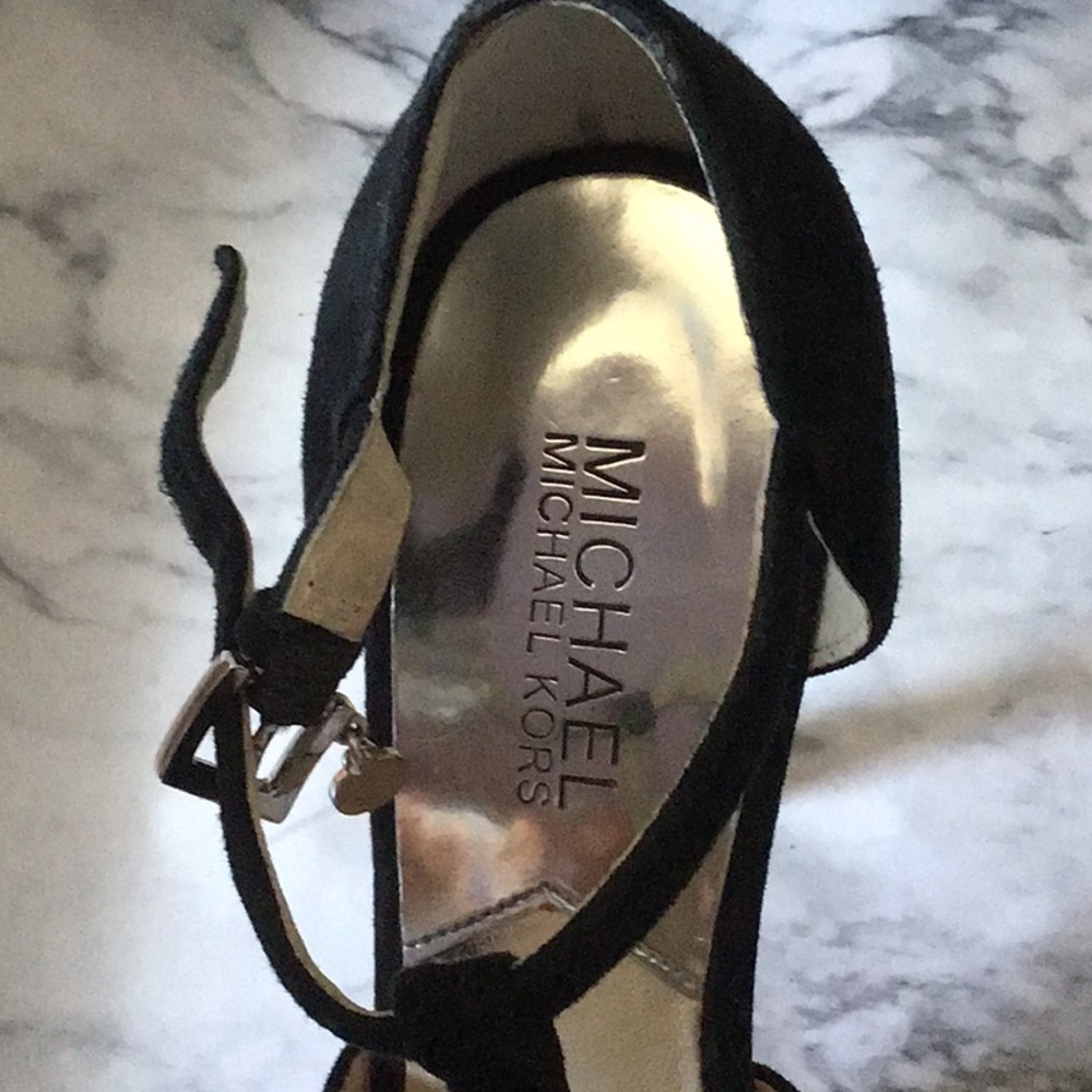 Michael Kors T-Strap heel black size 7 - Picture 2 of 7